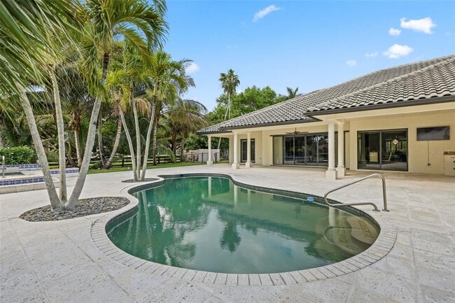 Building Photo - 10630 El Caballo Ct