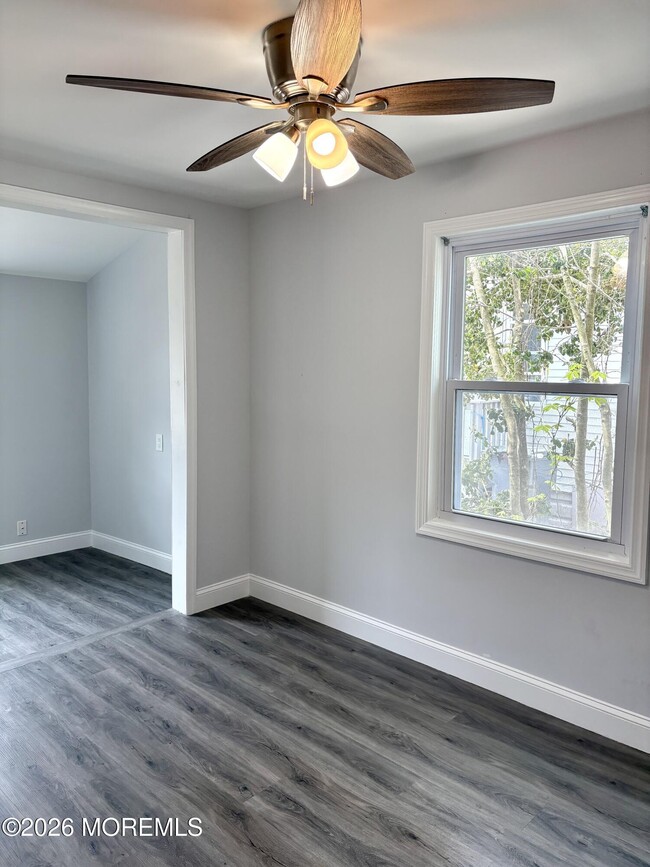 Building Photo - 711 McKinley Ave