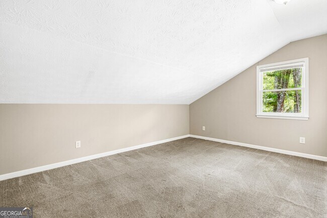 Building Photo - 651 Stratford Green Way
