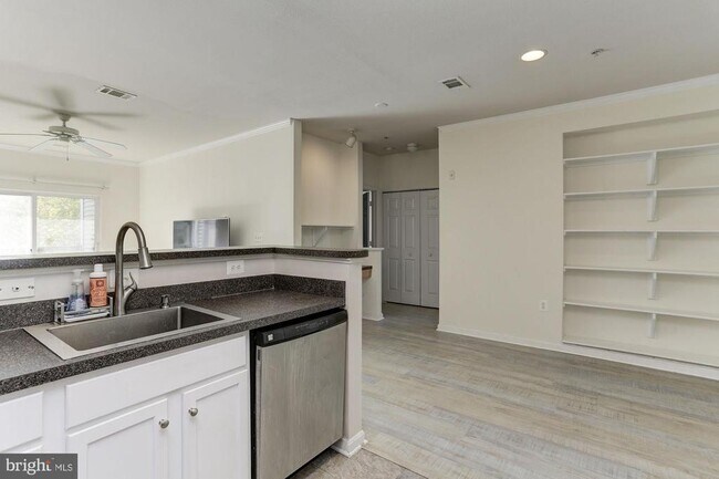 Building Photo - 5105 Travis Edward Way