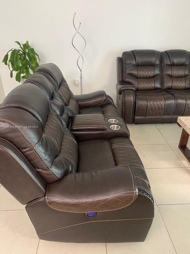 Building Photo - 9440 W Flagler St