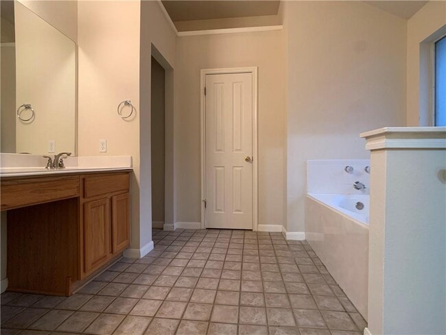 Building Photo - 5726 Taylorcrest Dr