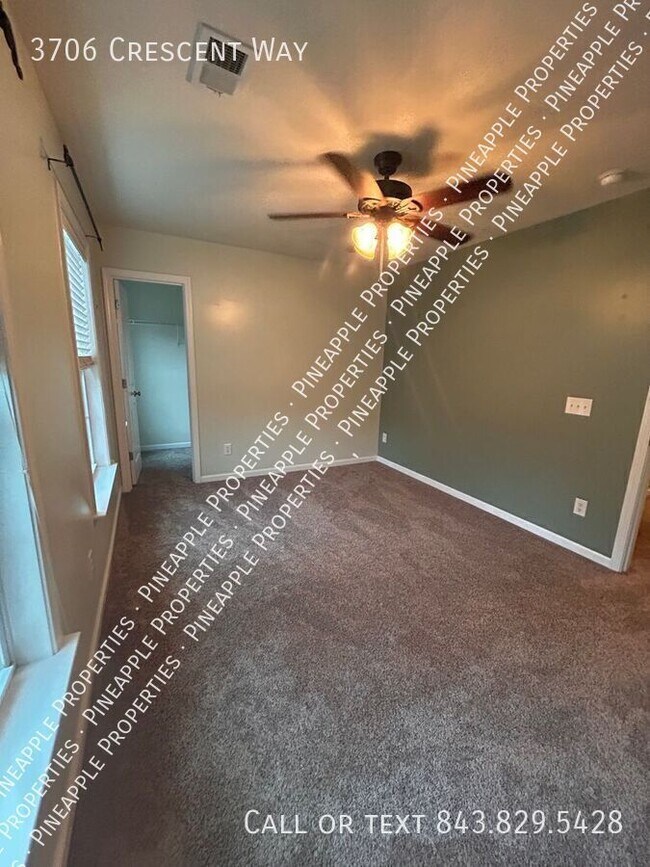 Building Photo - 3706 Crescent Way