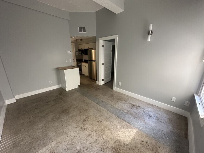 Interior Photo - New Grand Hotel Apartments