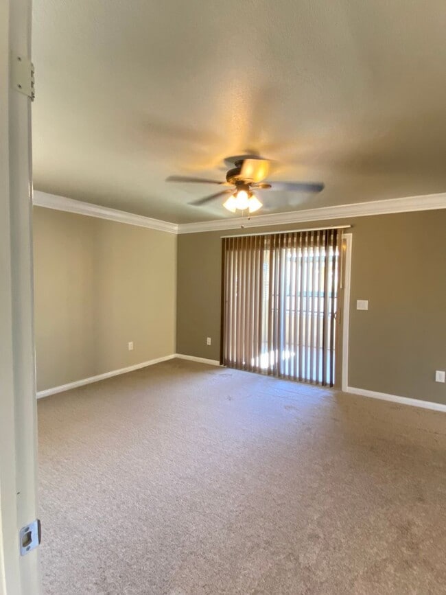 Building Photo - 10507 Winter Grass Dr