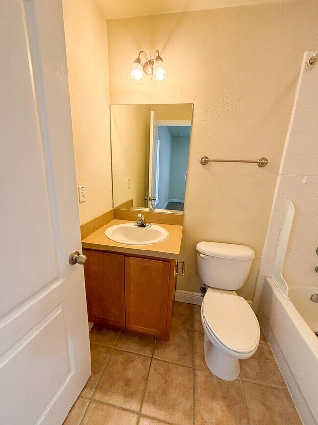 Building Photo - Chase Hollow #83 - Pet Friendly!