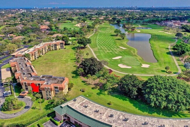 Building Photo - 5390 Woodland Lakes Dr