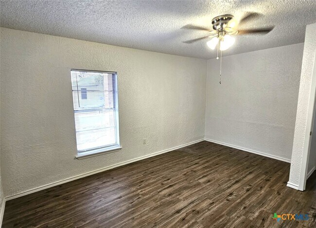 Building Photo - 105 Santa Clara St