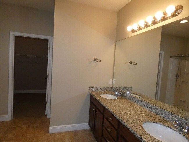 Building Photo - 5355 Dalton Cir