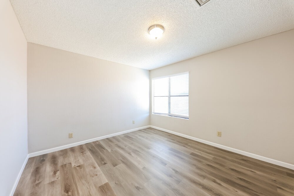 Building Photo - 7127 W Morrow Dr