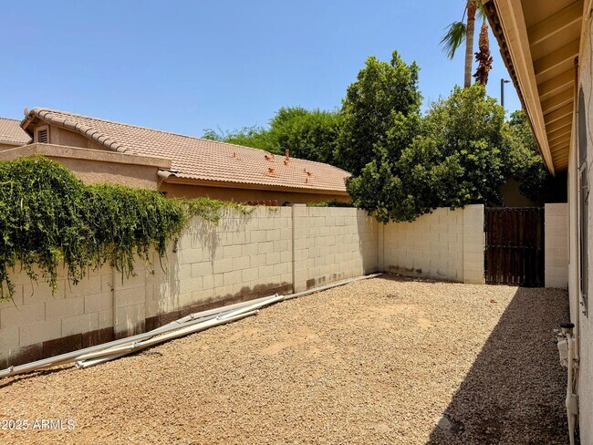 Building Photo - 4680 S Greythorne Way