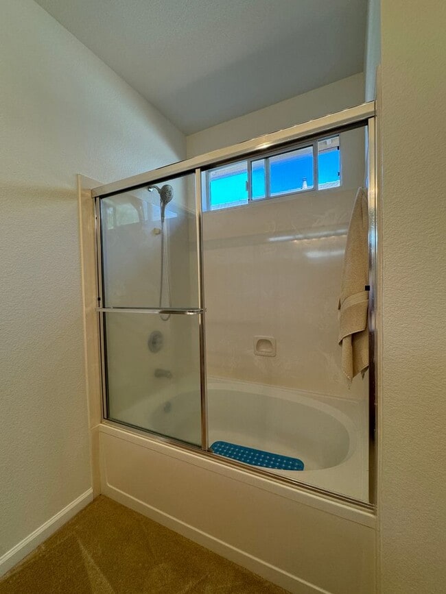 Building Photo - CLEAN AND COZY ONE STORY 3 BED, 2 BATH IN ELK GROVE