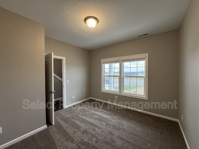 Building Photo - 1032 Matteotti Avenue