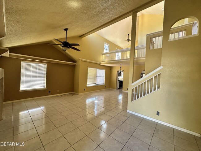 Building Photo - 7100 Oval Rock Dr