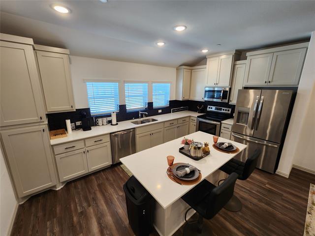 Building Photo - 4704 Haltom Rd