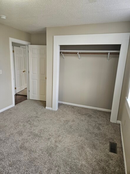 Building Photo - 609 Market St