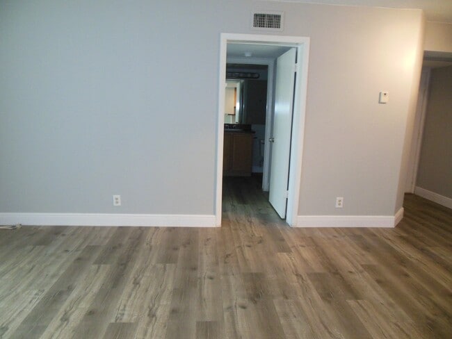 Building Photo - TWO BEDROOM TWO BATHROOM! WATERFRONT COMMUNITY