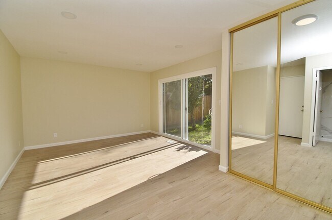 Building Photo - COMING SOON | $4,090 / 4 BR - GORGEOUS REMODELED PARKMONT HOME IN CENTRAL FREMONT