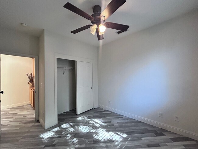Building Photo - Beautiful Four Bedroom Home in Sacramento