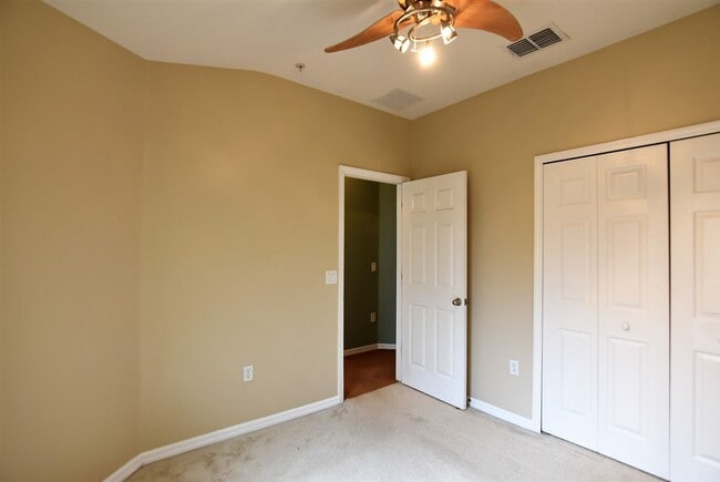 Building Photo - OVIEDO 3br 2.5ba townhome in Arborview Par...