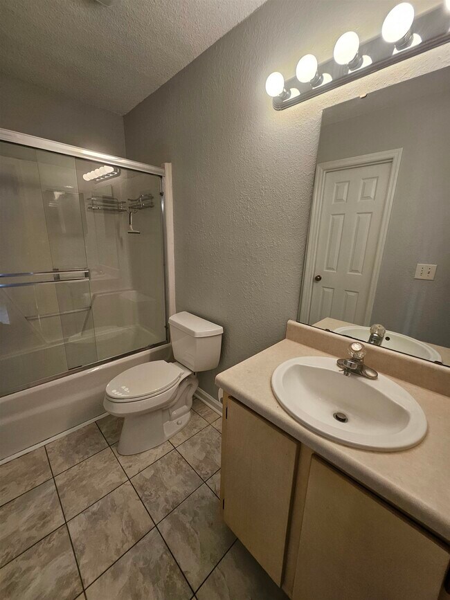Building Photo - 3377 Tansey Ct