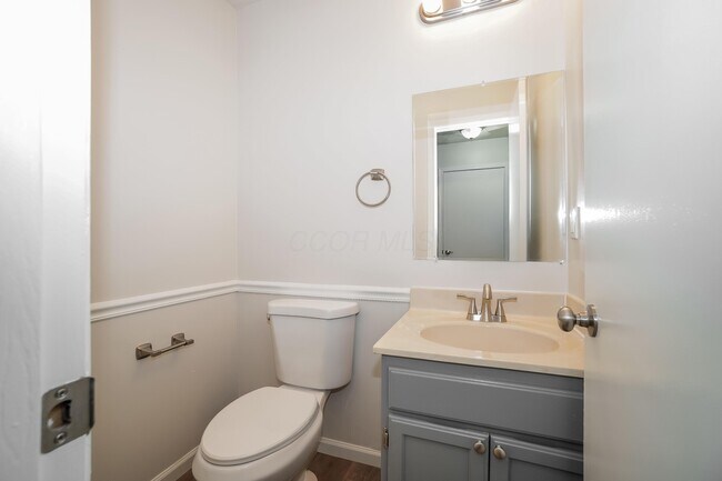 Building Photo - 967 Robmeyer Dr