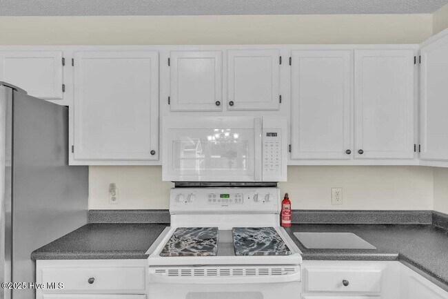 Building Photo - 295 Riggs Rd