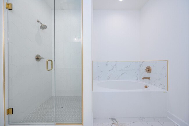 Building Photo - FOR LEASE - NEW BUILD TOWNHOME LOCATED IN THE VILLAS AT FIVE OAKS!