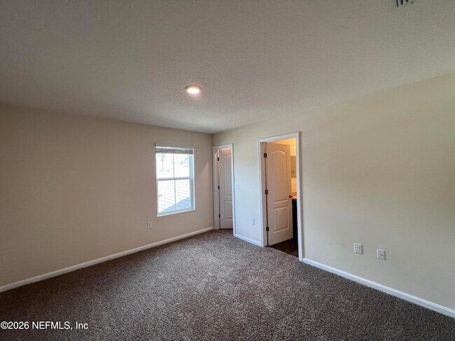 Building Photo - 266 Aralia Ln