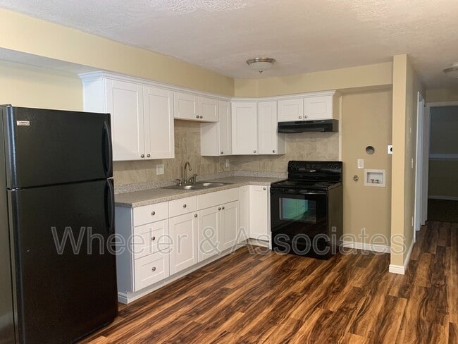 Building Photo - 520 E 4400 S