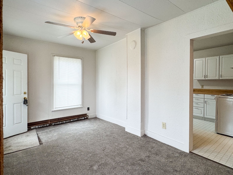 Building Photo - 613 S 34th St