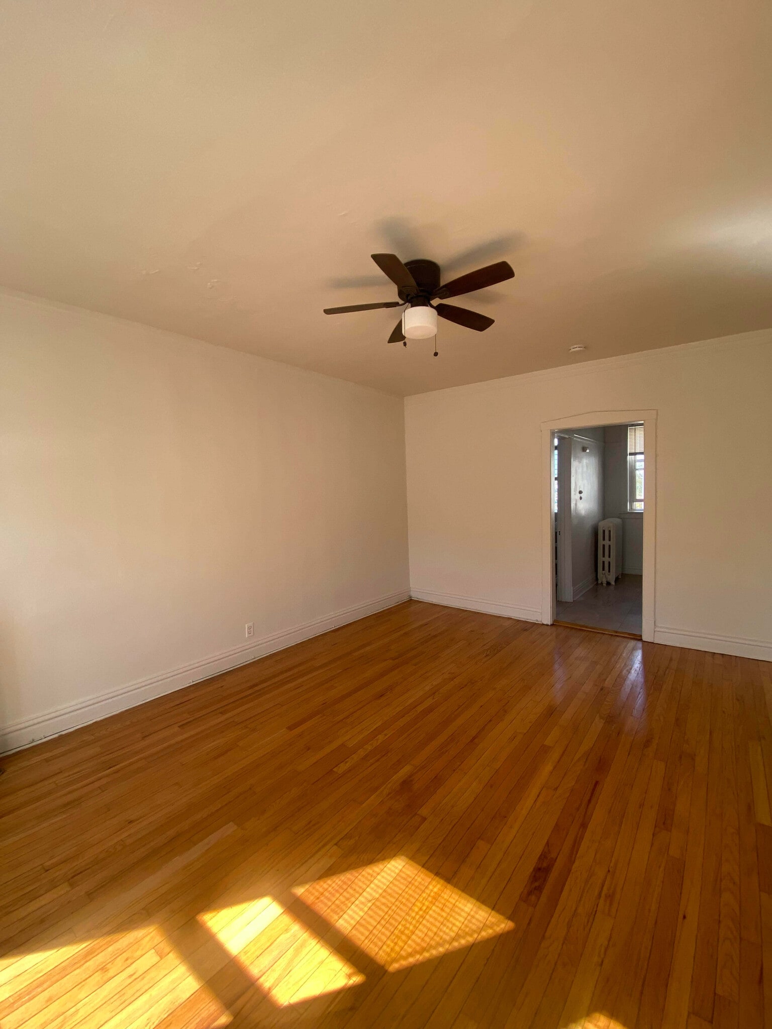 Building Photo - 6332 N Magnolia Ave