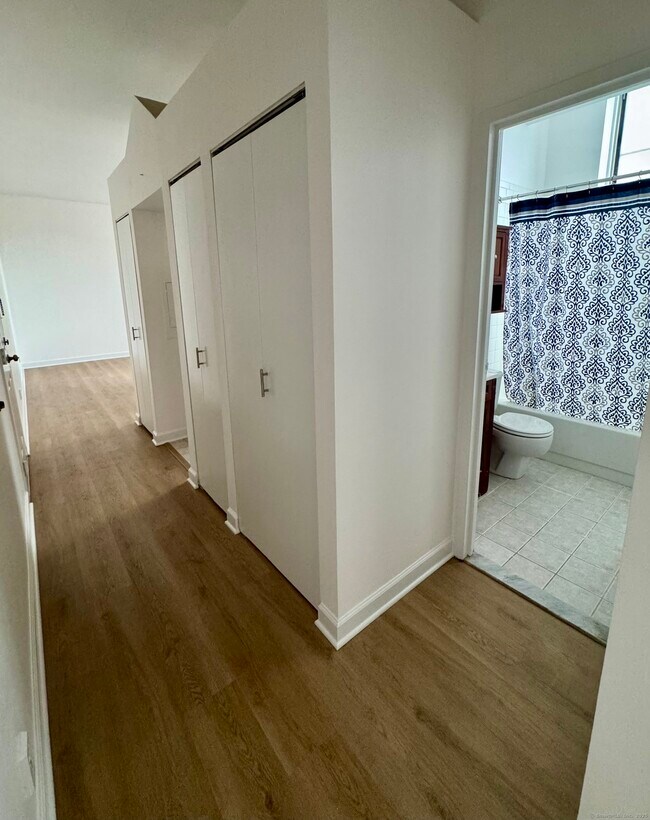 Building Photo - 124 Court St