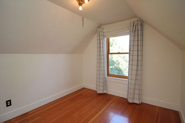 Building Photo - 4536 SE Boise St