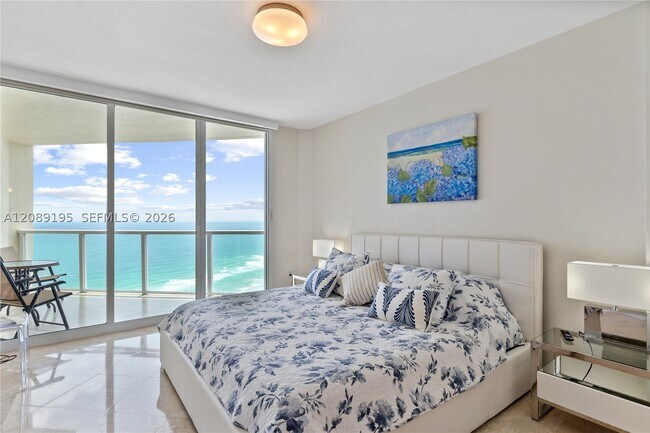 Building Photo - 16699 Collins Ave