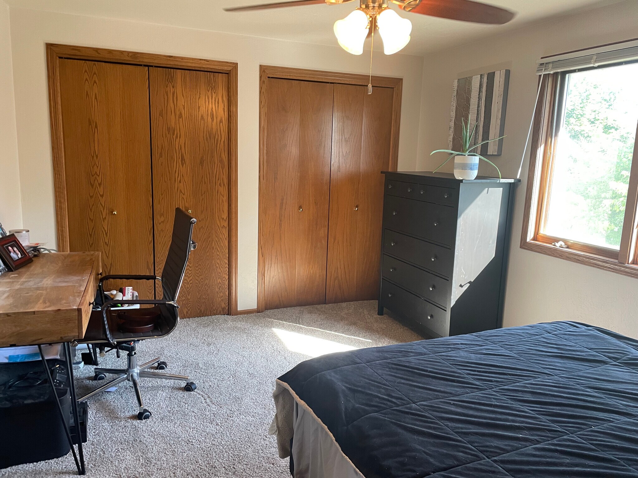 2nd floor Bedroom - 3018 Manitowoc Rd
