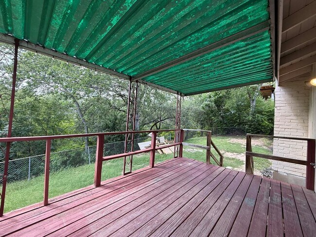 Building Photo - 5906 Mountainclimb Dr