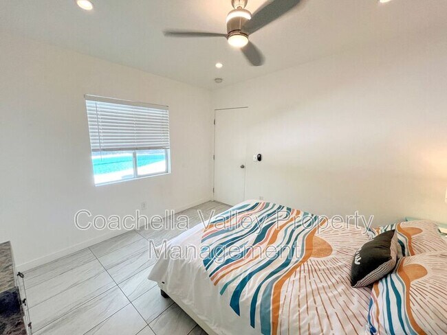 Building Photo - 2719 E Ventura Rd