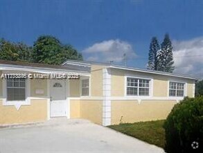 Building Photo - 1231 NW 190th St