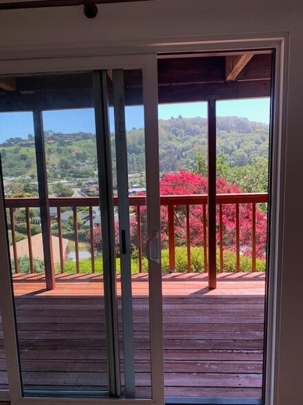 Building Photo - 291 Morning Sun Ave