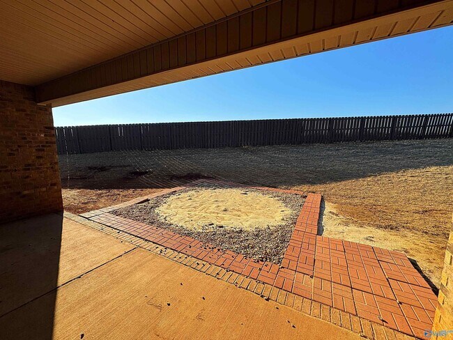 Building Photo - 120 James Parcus Cir