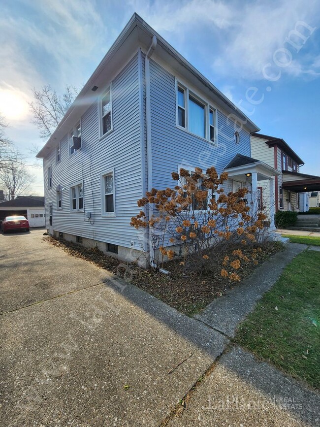 Building Photo - 2329 Berdan Avenue