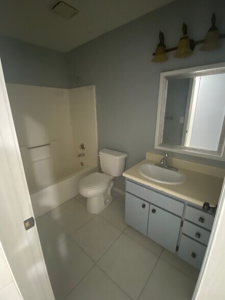 Building Photo - 32415 Pueblo Trl
