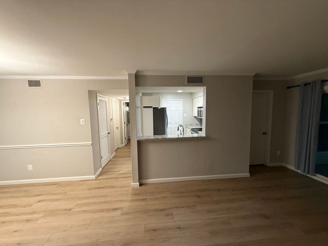 Building Photo - 1501 Lincoln Way
