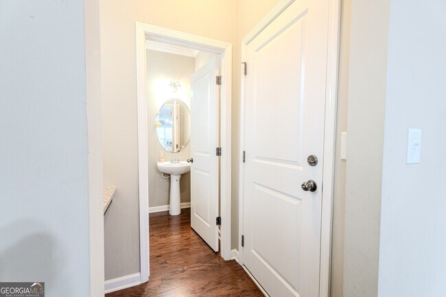 Building Photo - 801 Village Field Ct NW