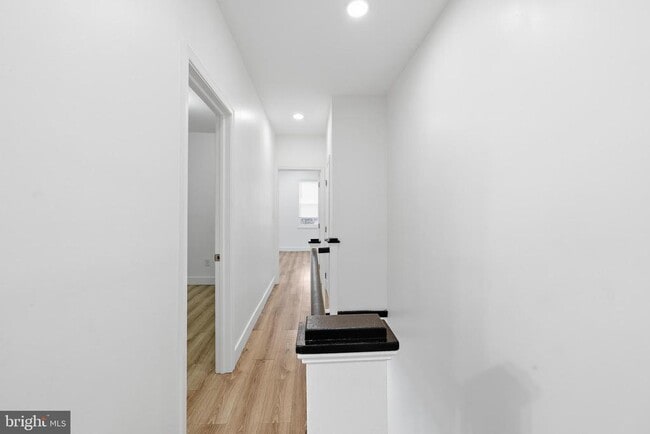 Building Photo - 2542 HARFORD Rd