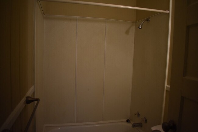 Building Photo - 14 Dunway Dr