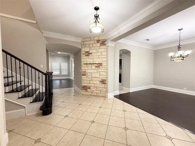 Building Photo - 5711 Stern Springs Ln