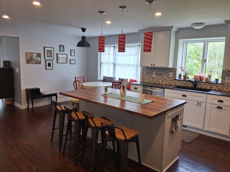 Kitchen - 2710 English Rd