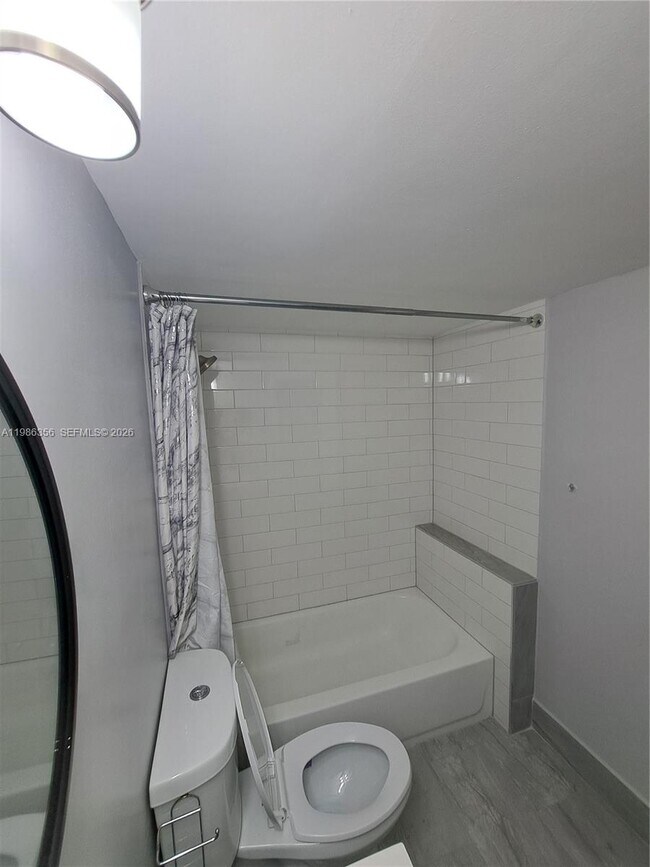 Building Photo - 9708 SW 138th Ave